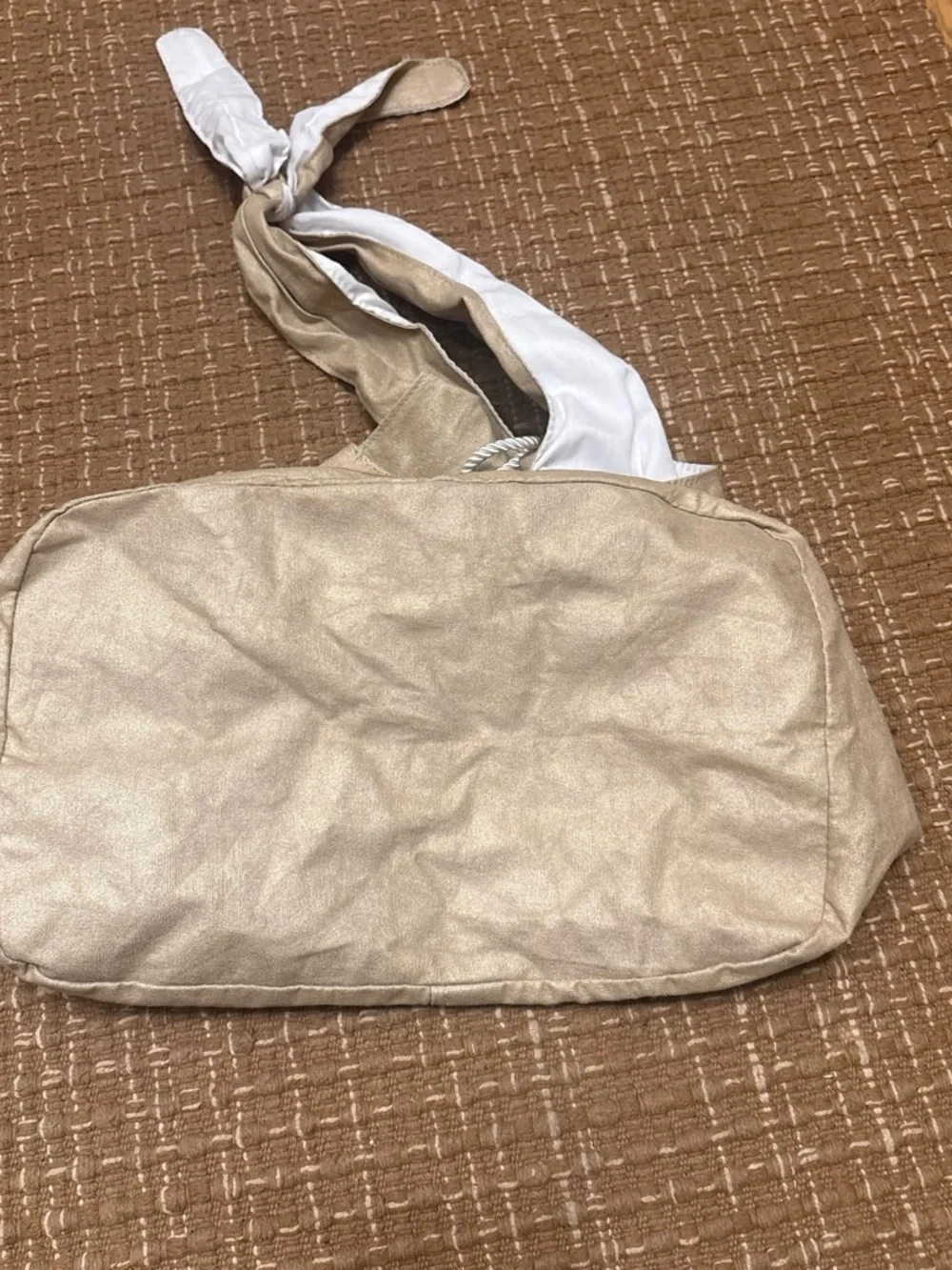 Victorias Secret soft beige